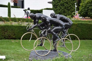 Skulptur am Olympischen Museum