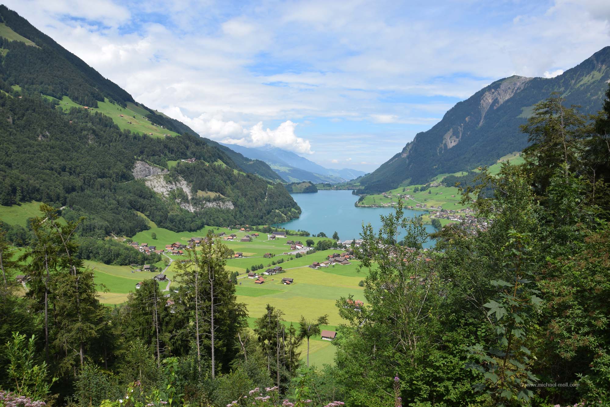  Landschaft  in der Schweiz  Die  Weltenbummler