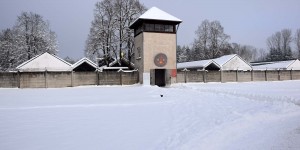 Früher Wachturm, heute Zugang zum Kloster