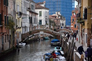 Ponte Santa Caterina vor der Ponte Molin de la Rachete