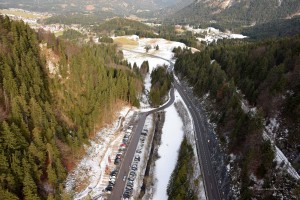 Blick hinab zum Parkplatz