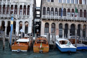 Boote im Canal Grande