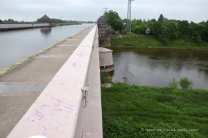 Der Mittellandkanal überquert die Weser