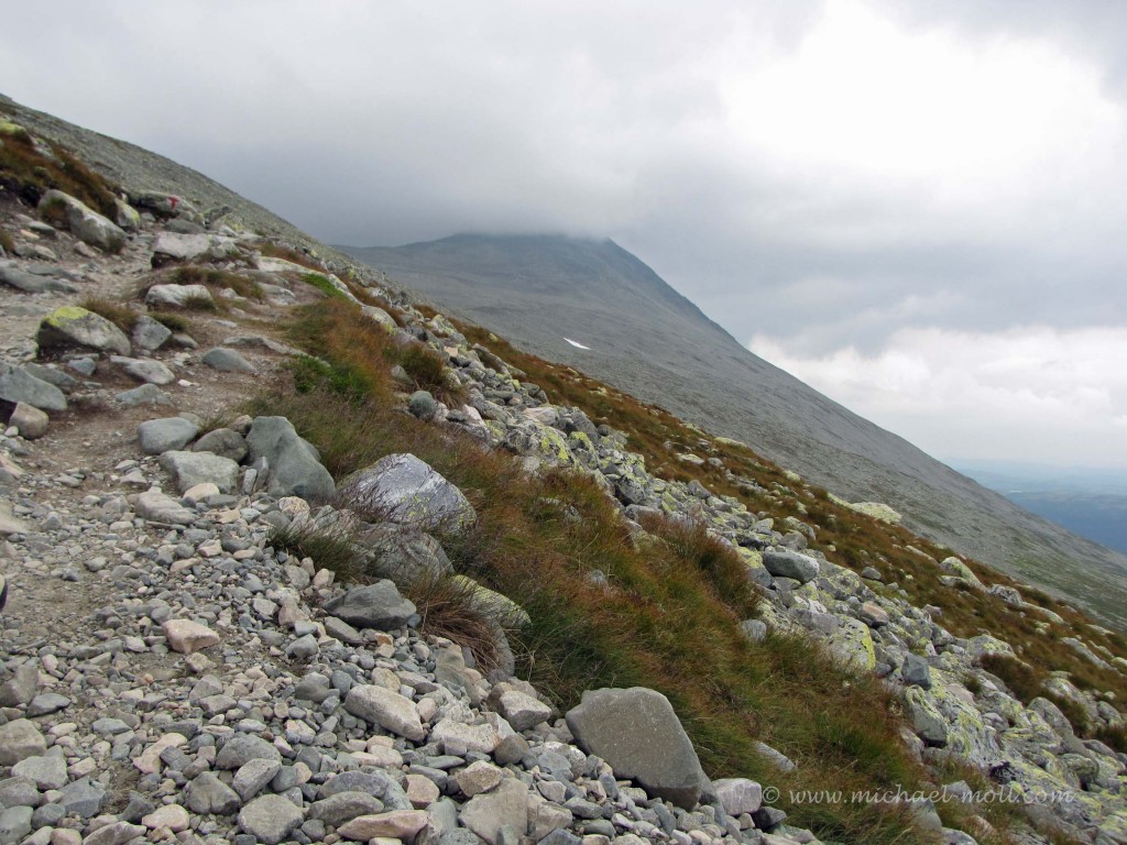 Gaustatoppen in Wolken