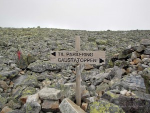 Wegweiser auf dem Berg