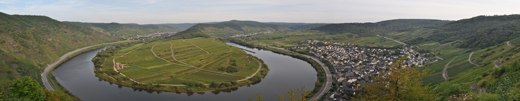 Panorama am Calmont-Klettersteig (23 MB, 12606x3707 Pixel)