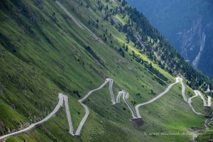 Serpentinenstraße in Südtirol