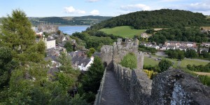 Auf der Stadtmauer von Conwy