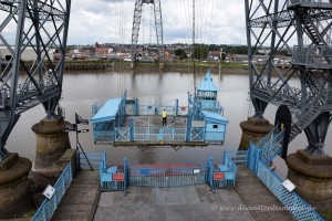 Schwebefähre kurz vor der Ankunft