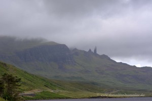 Old Man of Storr in Wolken