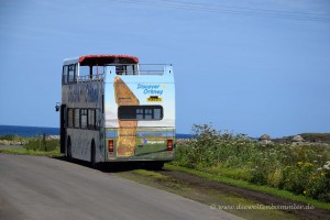 Sightseeingbus auf Orkney