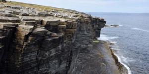 Felsküste im Naturreservat der Orkney Inseln