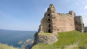 Hohe Mauern des Tantallon Castle