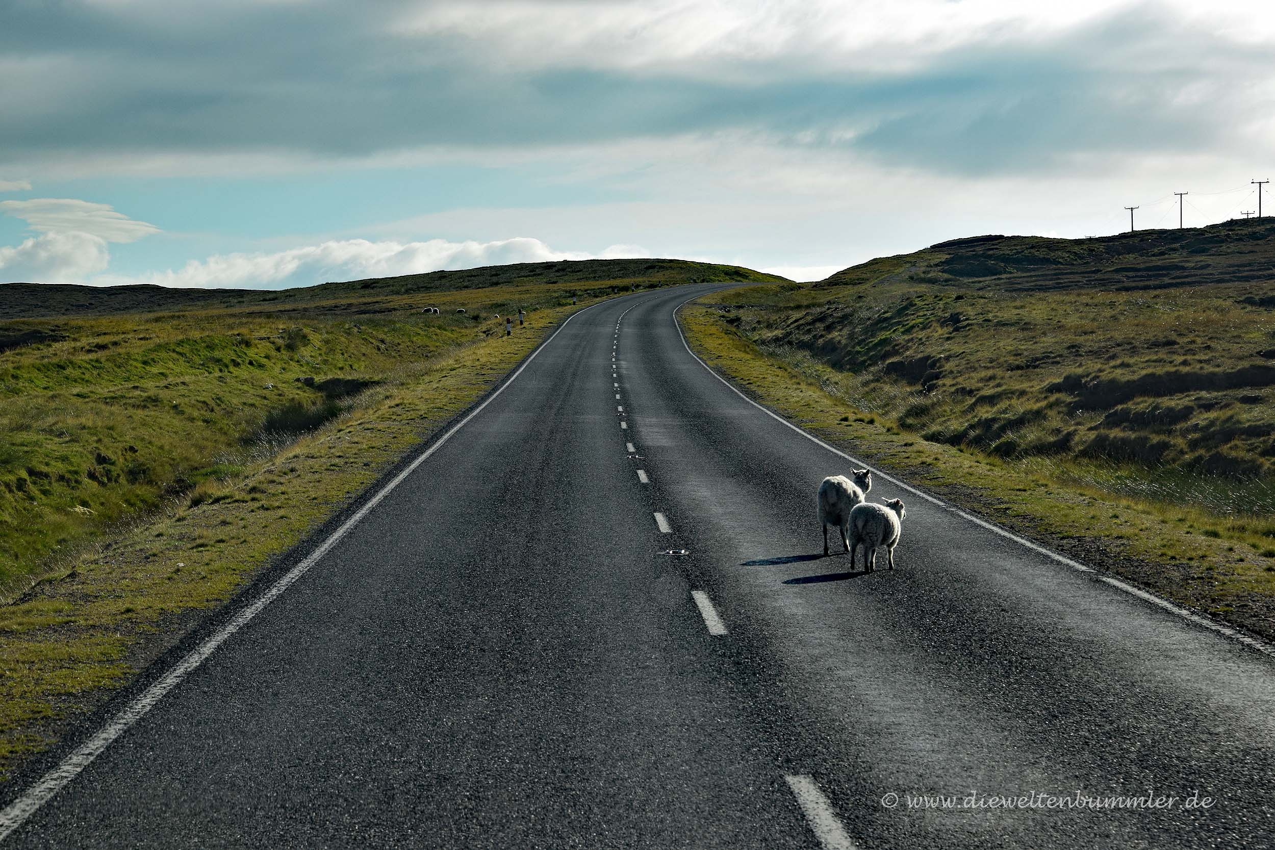 Weite Straßen auf den Shetlands
