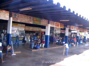 Brasilianischer Busbahnhof