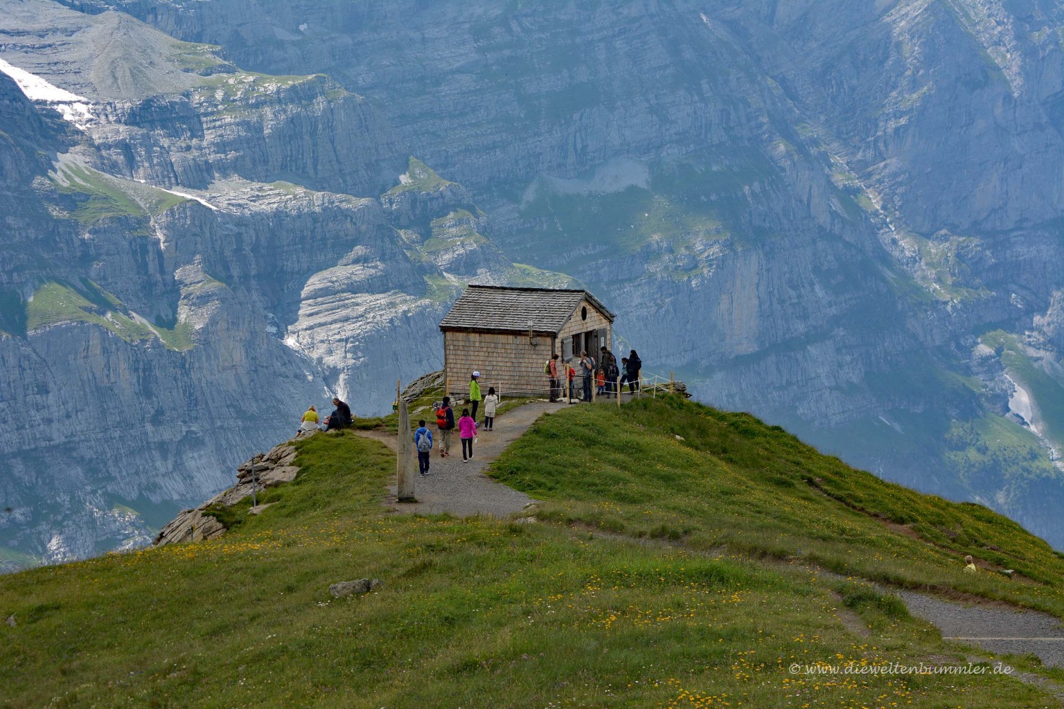 Museumshäuschen in den Schweizer Alpen