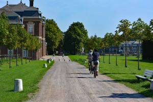 Radfahrer am Schloss Nordkirchen