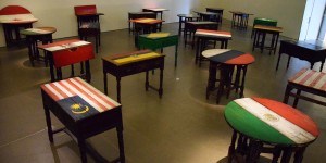 Tische mit Flaggenfarben