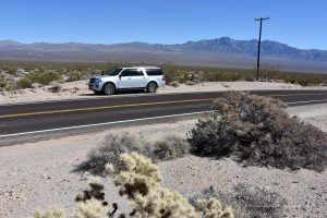 SUV in der Wüste