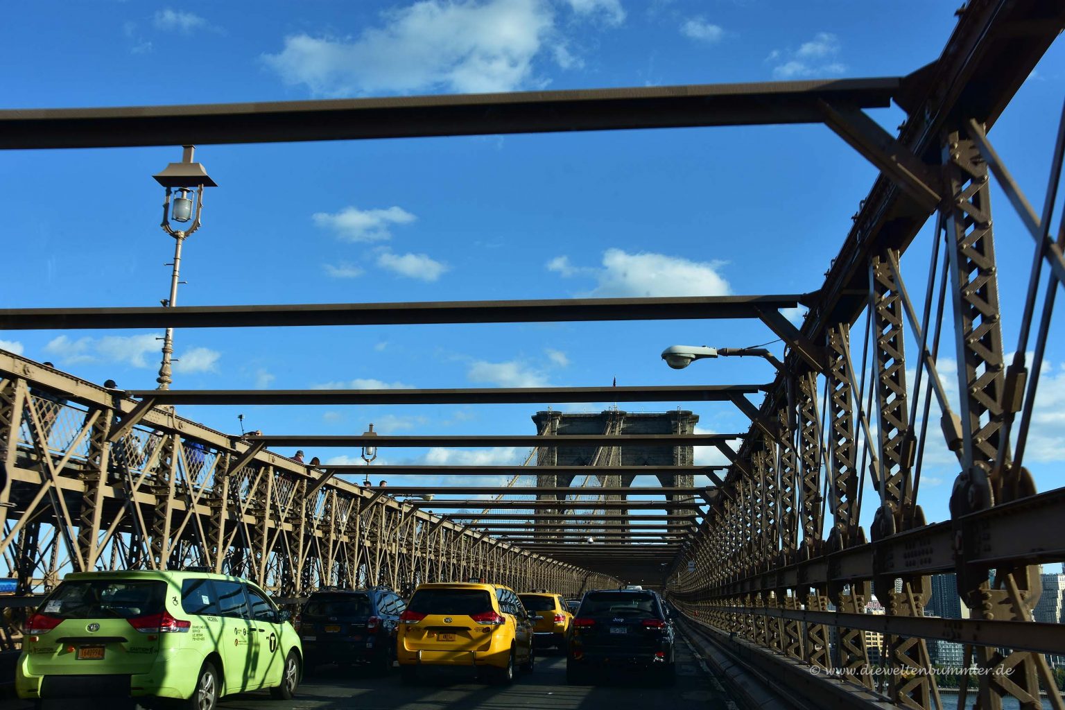 Fahrt über die Brooklyn Bridge