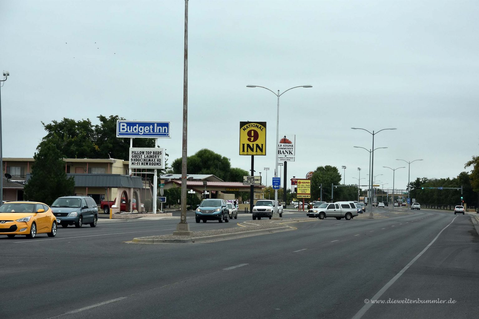 Typische Straße in amerikanischer Kleinstadt