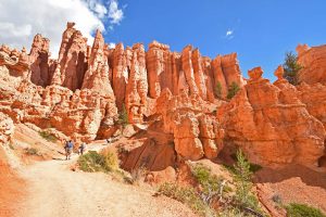 An den Hoodoos vorbei wandern