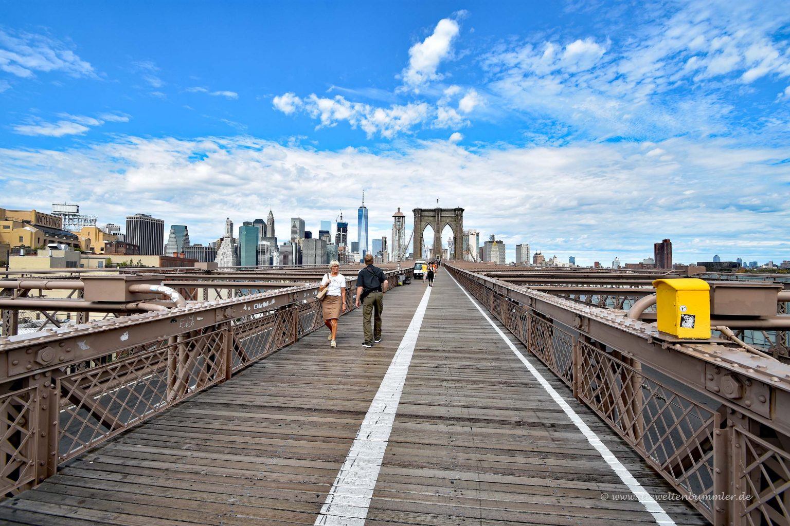 Brooklyn Bridge über dem East River