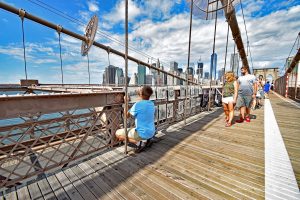 Straßenhändler auf der Brooklyn Bridge