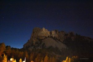 Mount Rushmore am Abend