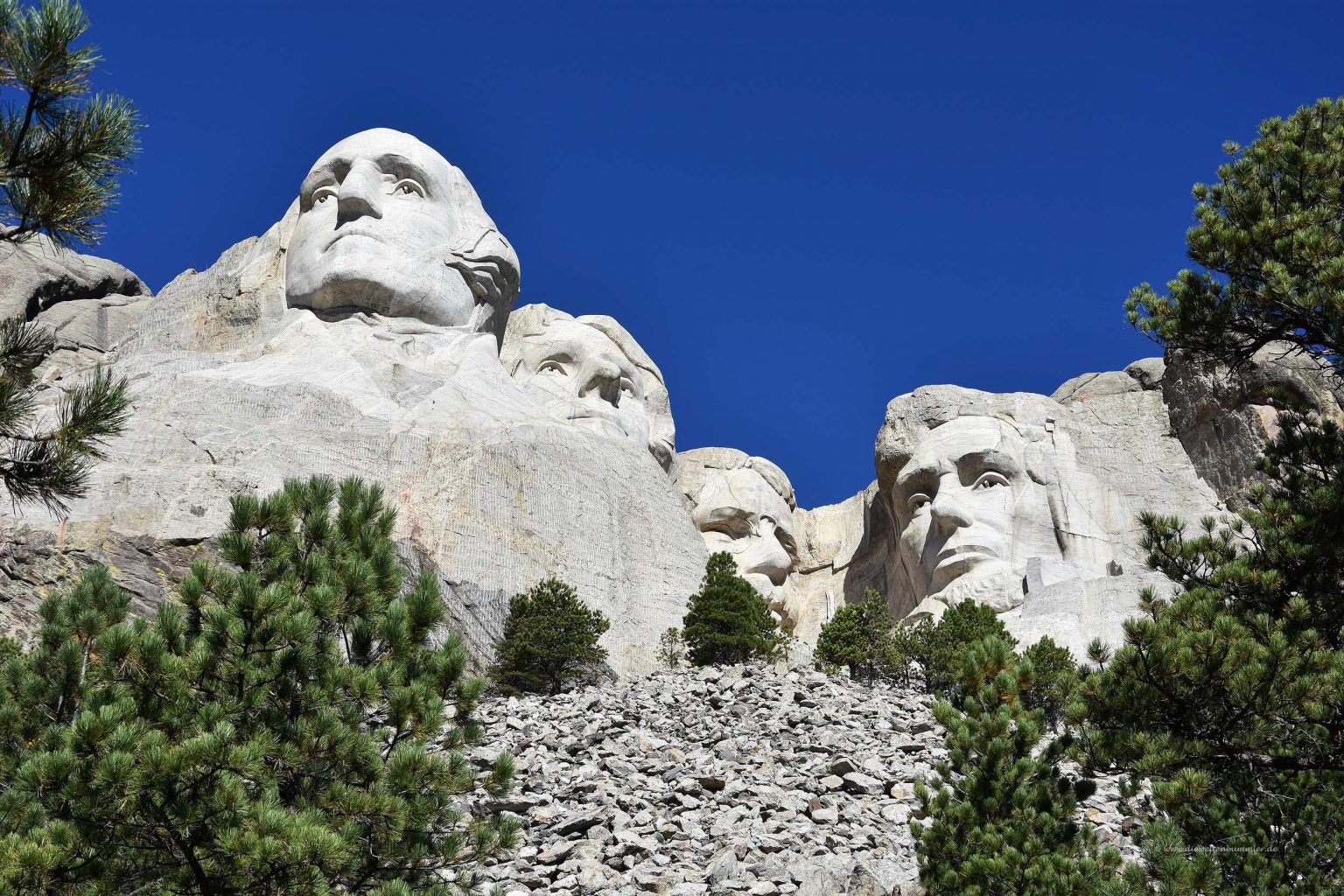 Mount Rushmore von unten