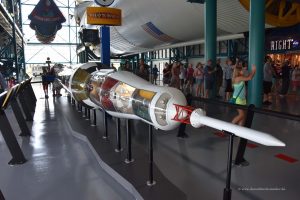 Modell der Saturn V-Rakete