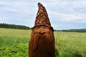 Zwerg aus Holz