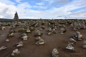 Steinhäufchen am Polarkreis