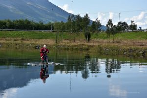 Weihnachtsmann im Fluss