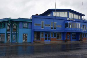 Blaue Häuser in Sortland