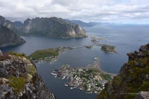 Blick vom Reinebringen auf Reine