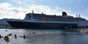 Queen Mary 2 in Alesund
