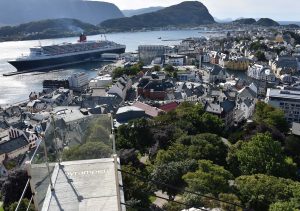 Alesund und die Queen Mary 2