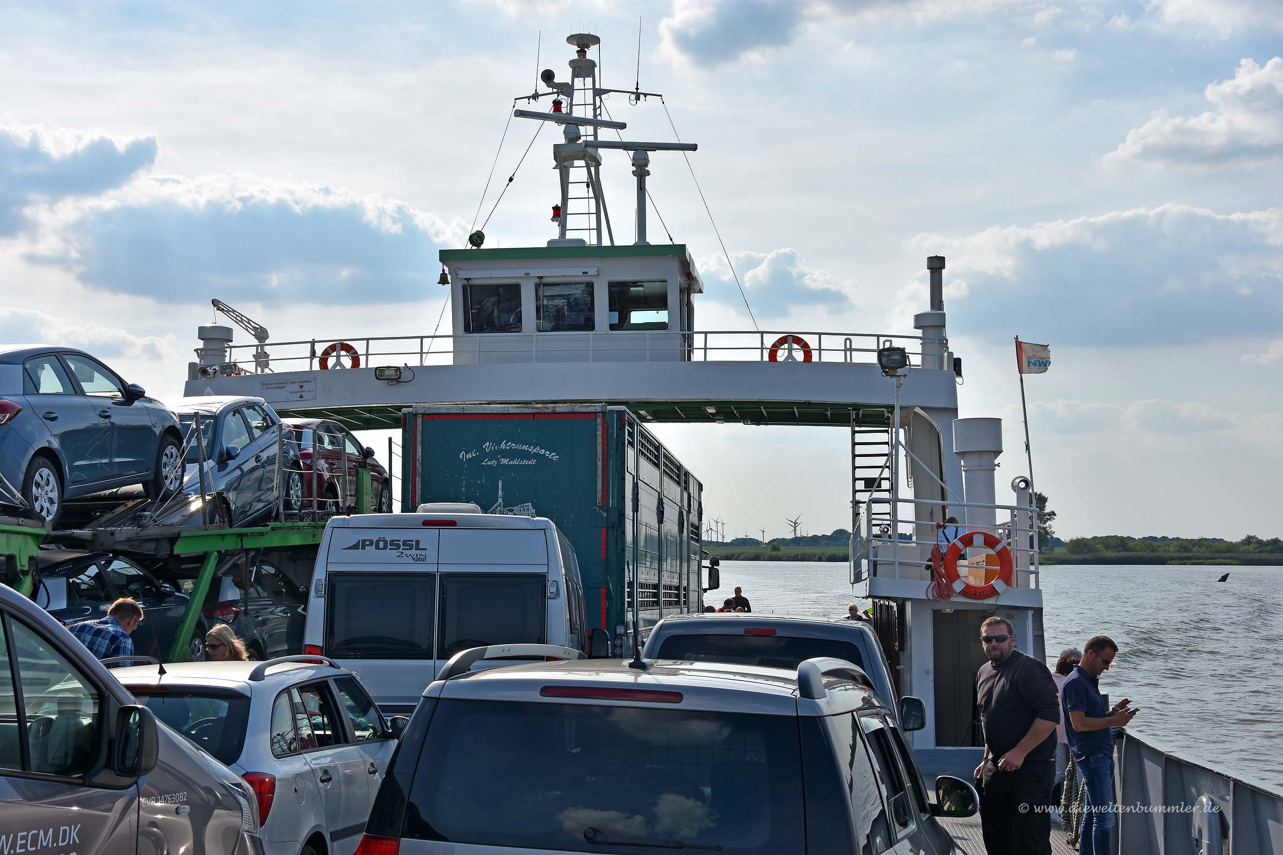 Fähre über die Elbe