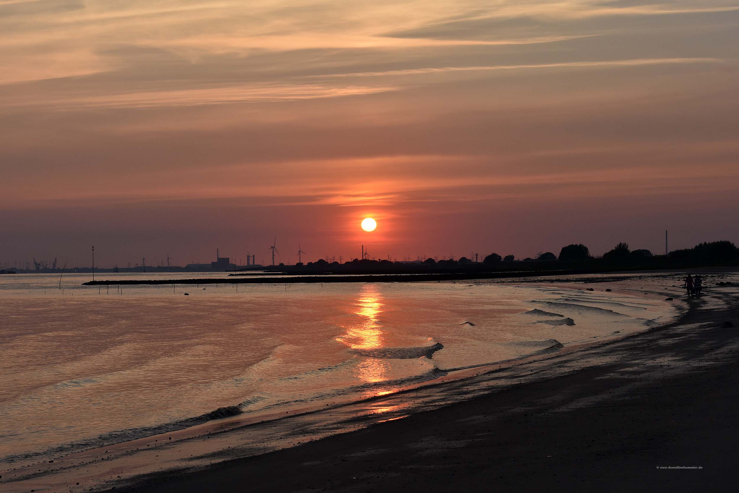 Sonnenuntergang an der Elbe