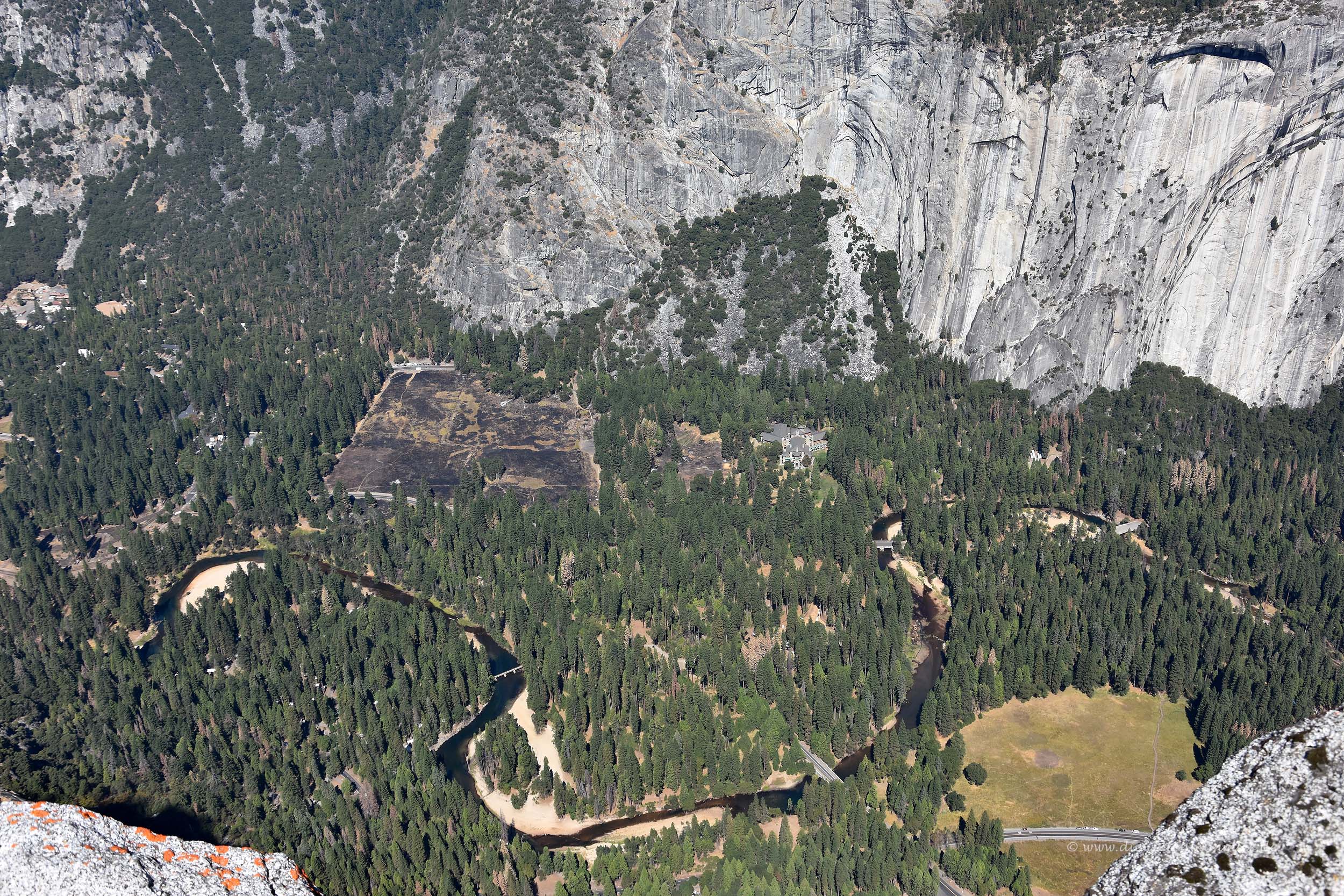 Blick in die Tiefe zum Merced River