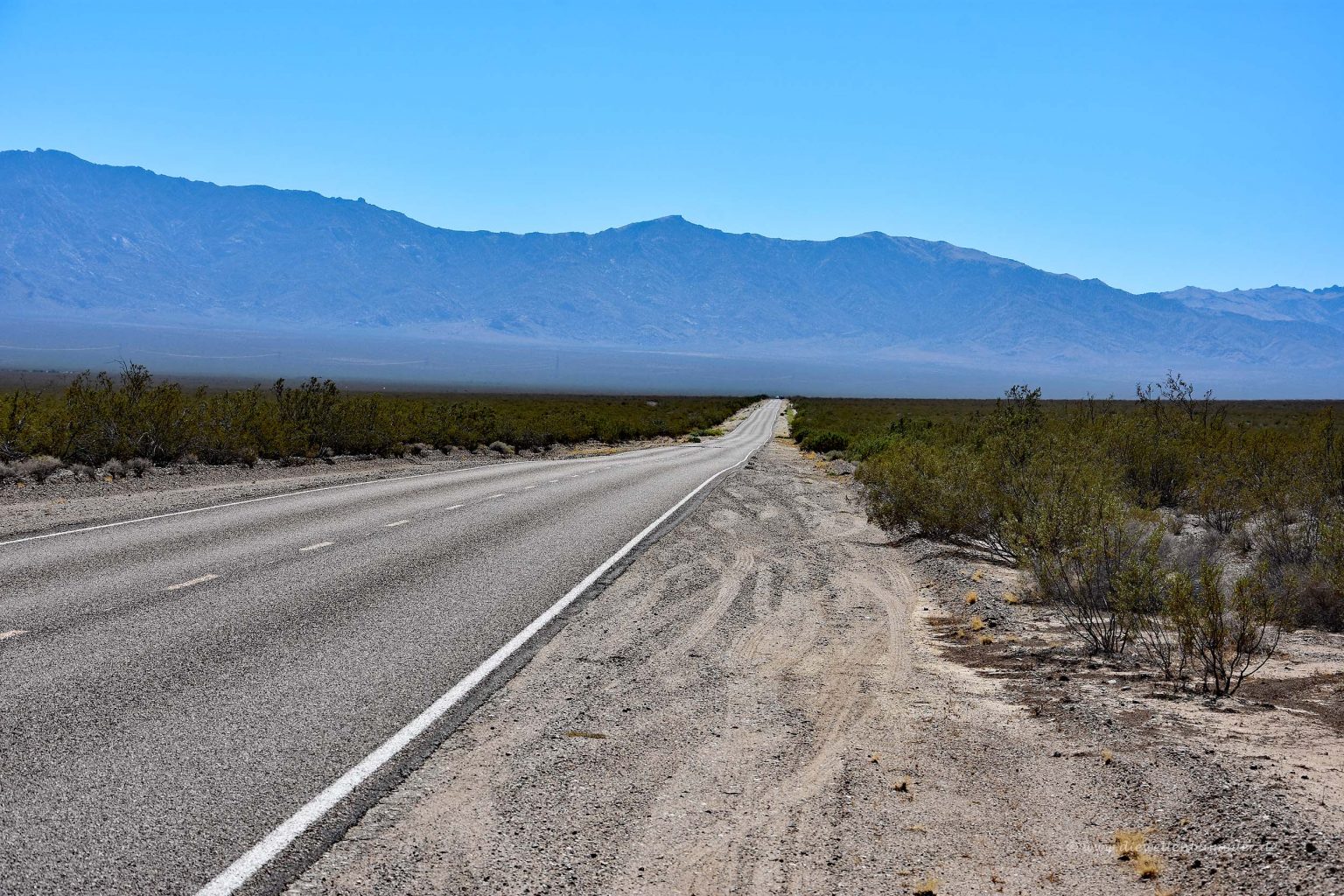 Lange Fahrt durch die Wüste