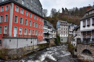 Rotes Haus an der Rur