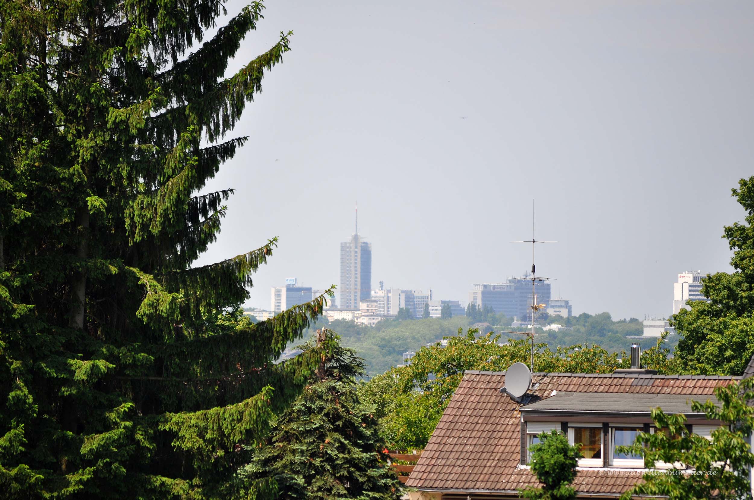 Blick von Überruhr zur Essener Skyline