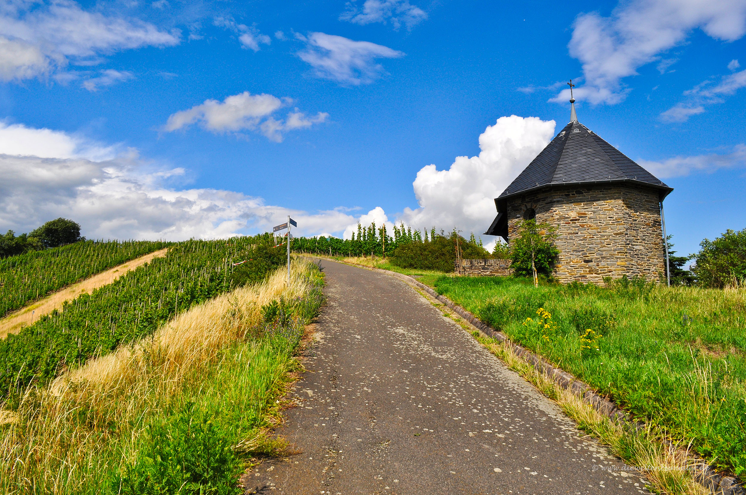 Kapelle oberhalb von Minheim