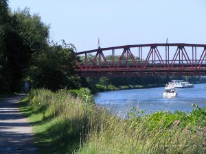 Spazierweg am Rhein-Herne-Kanal