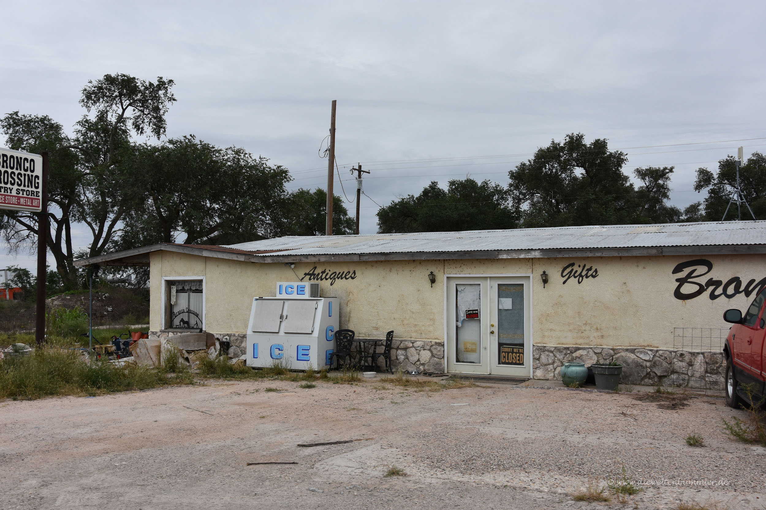 Verlassenes Haus in Texas mit Eismaschine