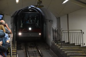 Die Floyenbahn fährt ein