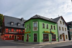 Farbenfrohe Häuser in Seiffen