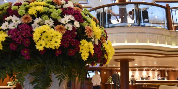 Frische Blumen in der Lobby